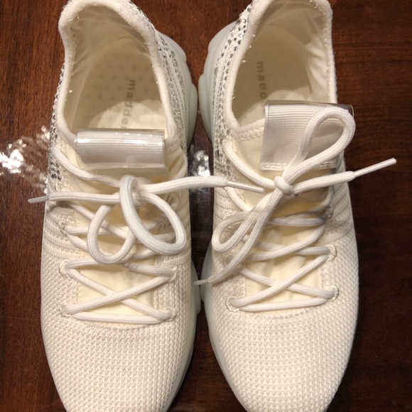 Madden Girl Off White Sneakers Women’s US Size 8 - Picture 2 of 10